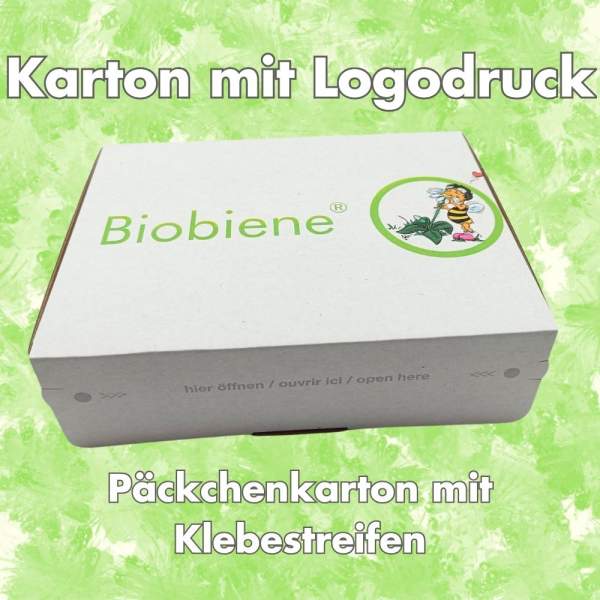 Weißer-Päckchenkarton-PBA5+W-mit-Logodruck